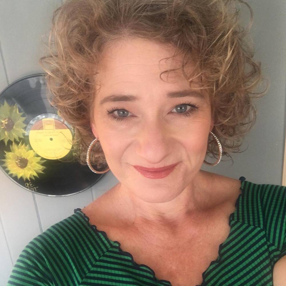 Meet your Posher, Raichel